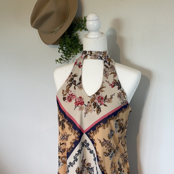 Lots of Love by Speechless-Earthy Floral Halter Boho Sleeveless Mini Dress Sz Sm - Picture 2 of 16